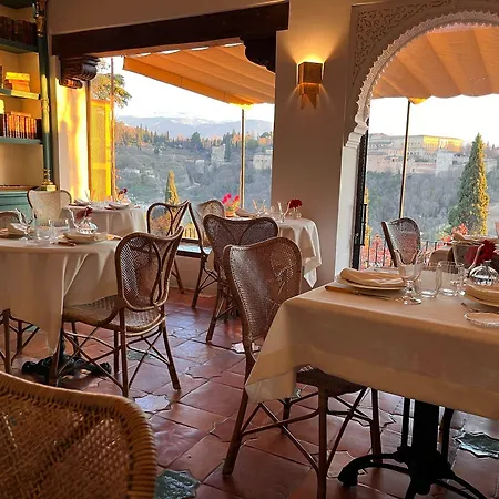 La Casa Juanranas Nocleg ze śniadaniem 4*